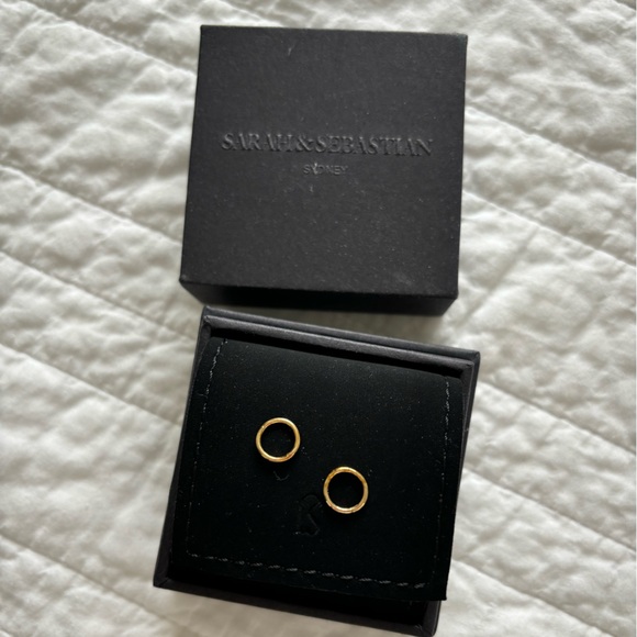 Sarah & Sebastian Fine Hoop Earrings - Picture 2 of 3